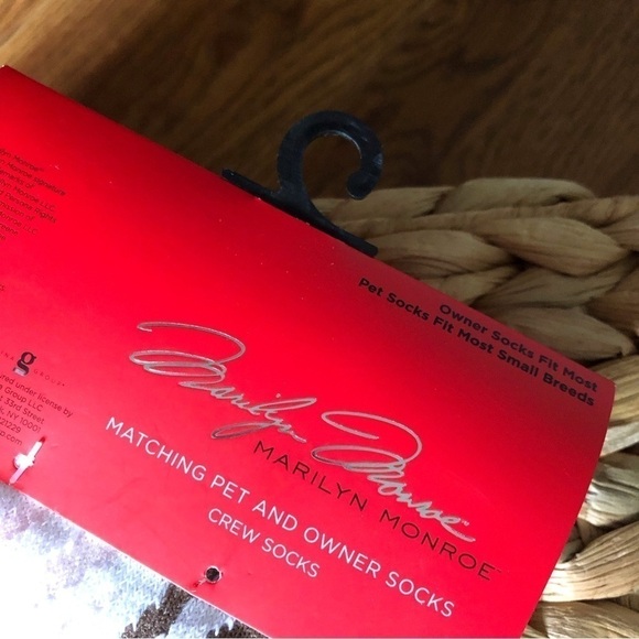 Marilyn Monroe Matching pet & owner crew cuts socks - Picture 3 of 4